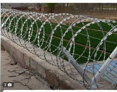 Razor wire