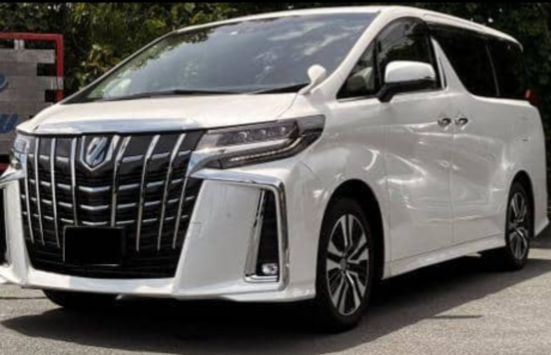 Toyota ,Alphard , Year 2023 , Mileage 6000km