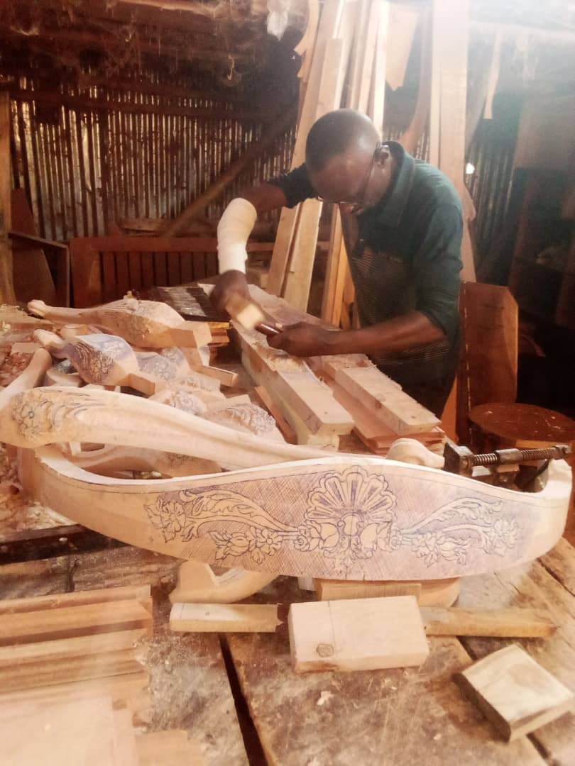 Wooden  relief curved designs depends on furniture sets