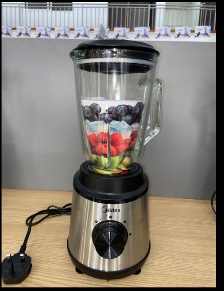 Glass blender