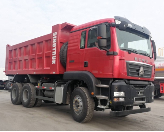 Brand-new Howo red  Sinotruck 2025